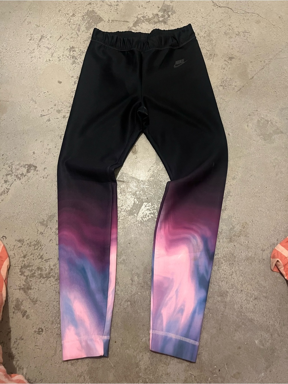 Nike Womens Black to Pink/Purple/Blue Ombre Leggings NWOT